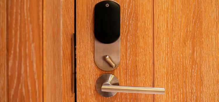 Automatic Locking Door Knob Kentfield